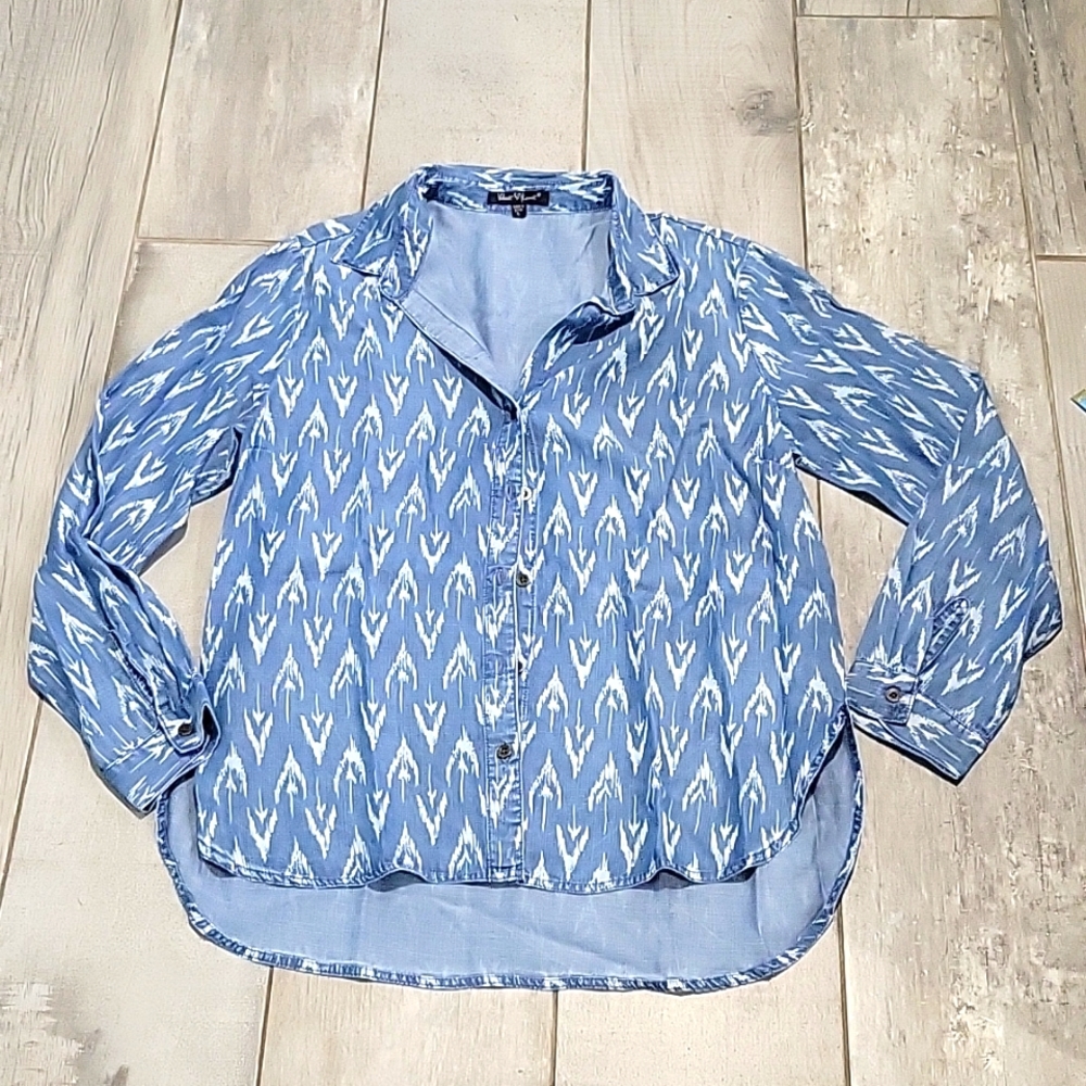Velvet heart  button down Longsleeve denim shirt so soft size large #26 likenew